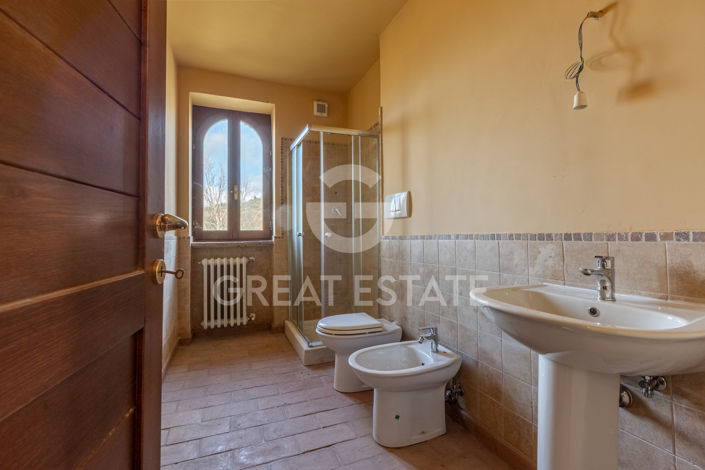 Image No.34-7 Bed Country House for sale