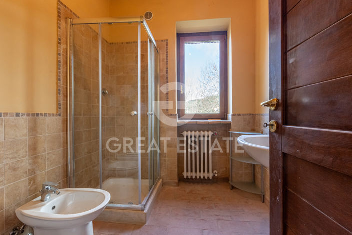 Image No.35-7 Bed Country House for sale