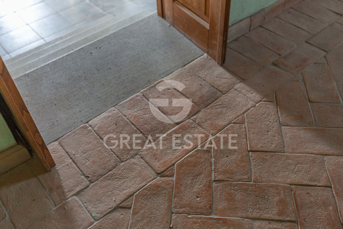 Image No.40-7 Bed Country House for sale