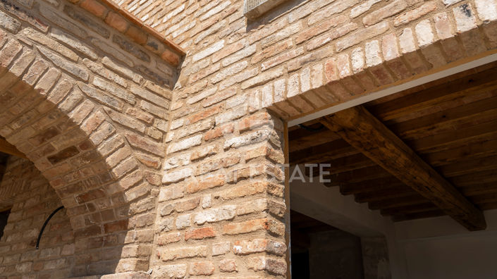 Image No.38-4 Bed Country House for sale