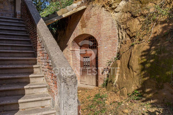 Image No.11-4 Bed Country House for sale