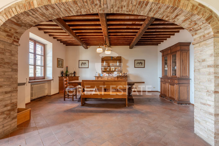 Image No.25-4 Bed Country House for sale