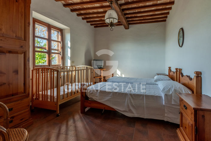 Image No.30-4 Bed Country House for sale