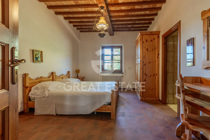 Image No.31-4 Bed Country House for sale