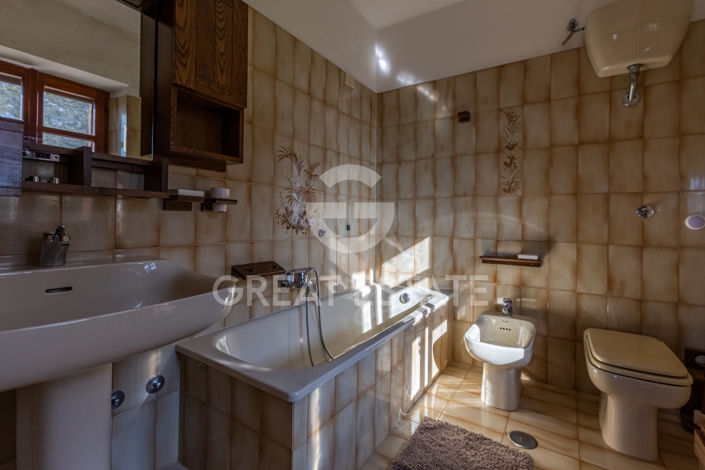 Image No.32-4 Bed Country House for sale