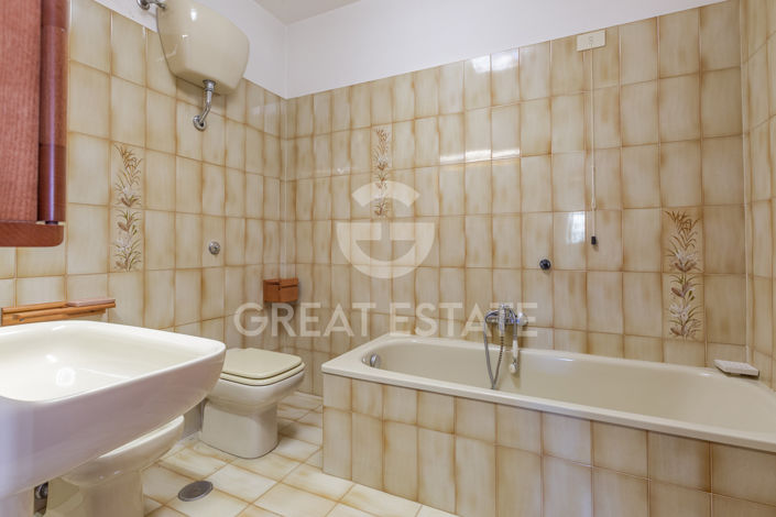 Image No.33-4 Bed Country House for sale