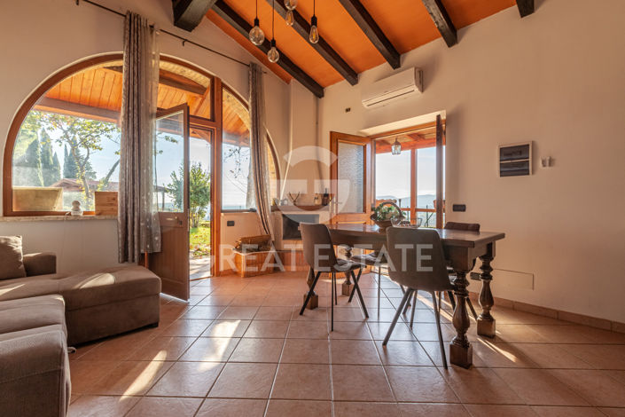 Image No.43-4 Bed Country House for sale