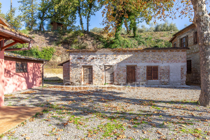 Image No.9-4 Bed Country House for sale