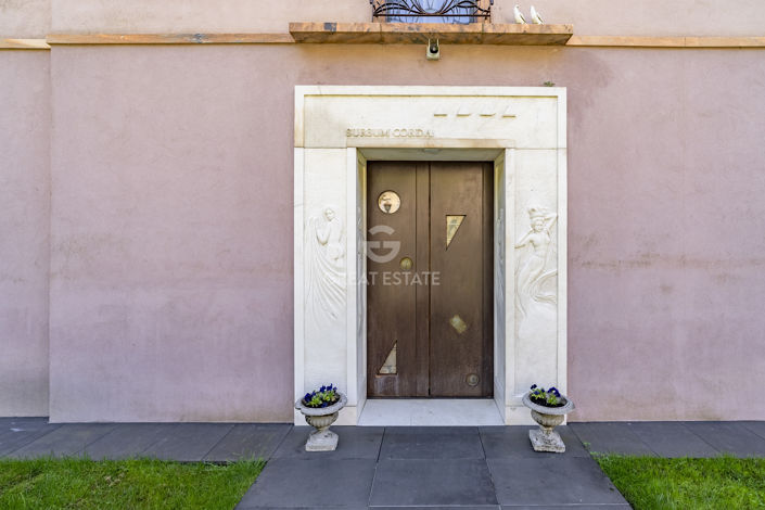 Image No.10-5 Bed Villa for sale