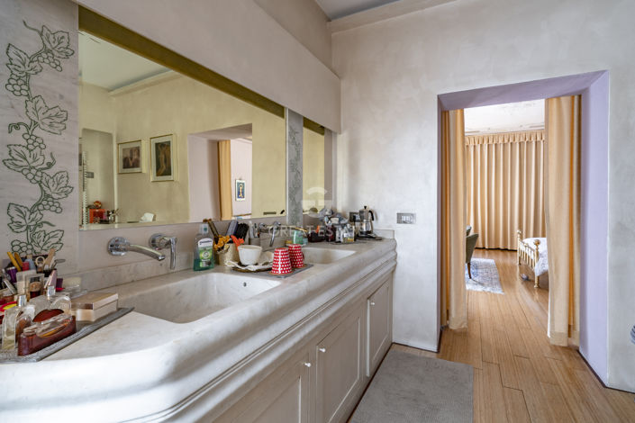 Image No.33-5 Bed Villa for sale