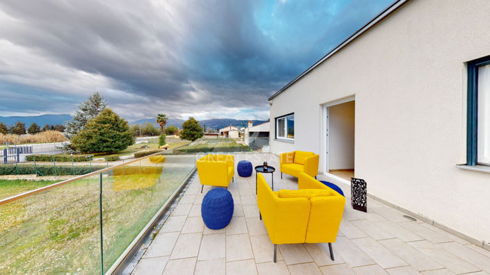 Image No.2-6 Bed Villa for sale