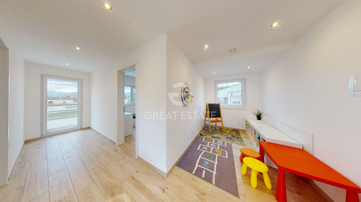 Image No.9-6 Bed Villa for sale