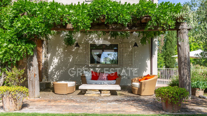 Image No.19-6 Bed Country House for sale