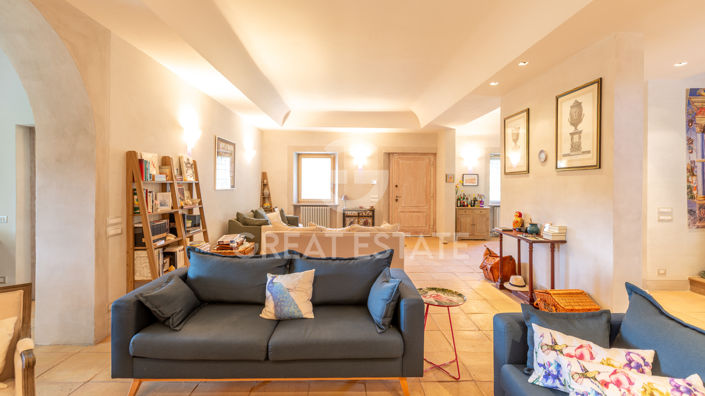 Image No.39-6 Bed Country House for sale