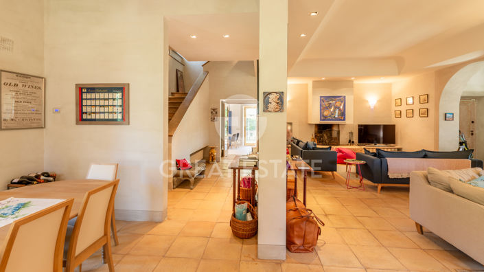 Image No.6-6 Bed Country House for sale