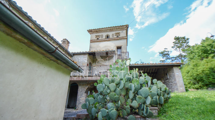 Image No.12-4 Bed Country House for sale