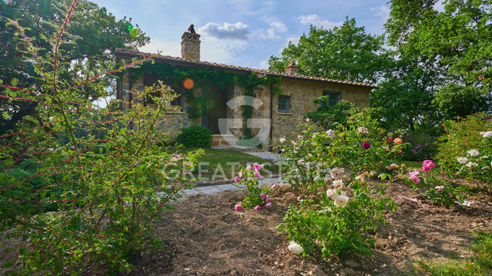 Image No.11-3 Bed Country House for sale