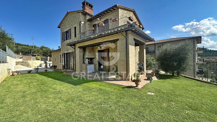 Image No.11-3 Bed Country House for sale