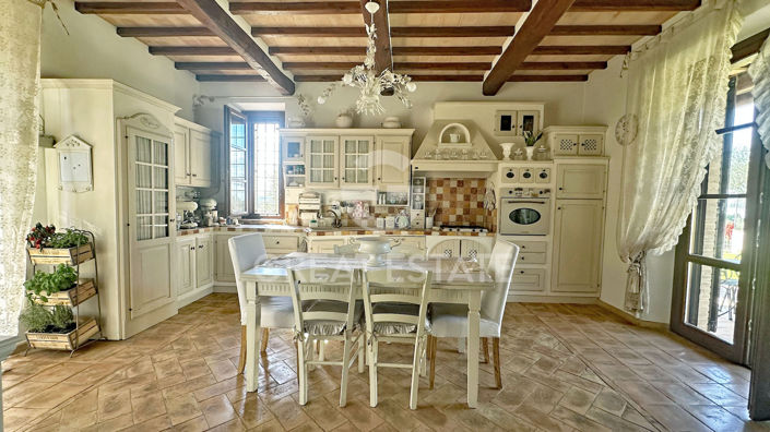 Image No.20-3 Bed Country House for sale