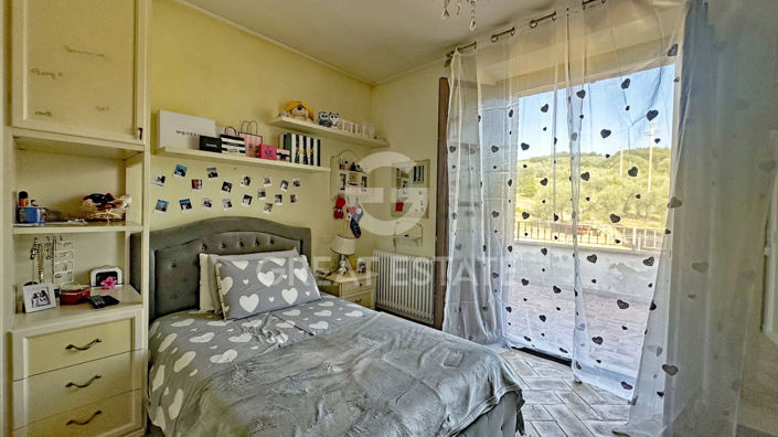 Image No.24-3 Bed Country House for sale