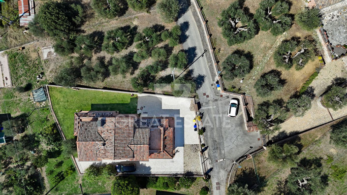 Image No.8-3 Bed Country House for sale