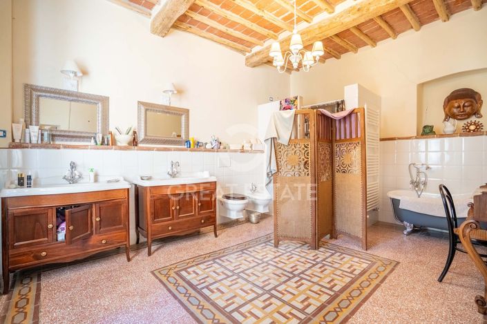 Image No.22-8 Bed Country House for sale