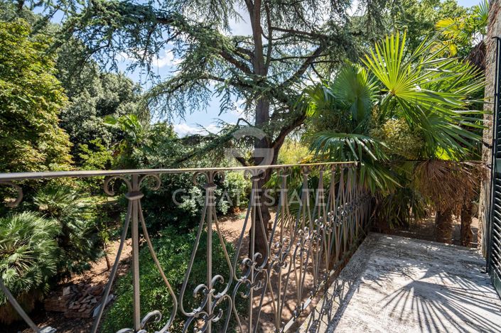 Image No.28-8 Bed Country House for sale