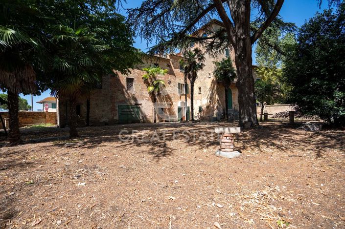 Image No.7-8 Bed Country House for sale