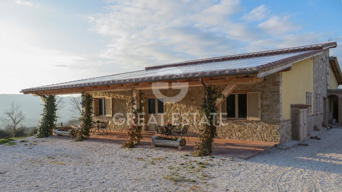 Image No.13-13 Bed Farmhouse for sale