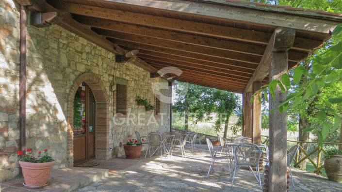 Image No.15-13 Bed Farmhouse for sale