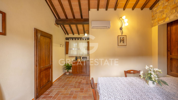 Image No.22-13 Bed Farmhouse for sale