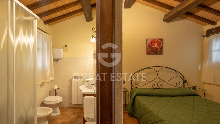 Image No.30-13 Bed Farmhouse for sale