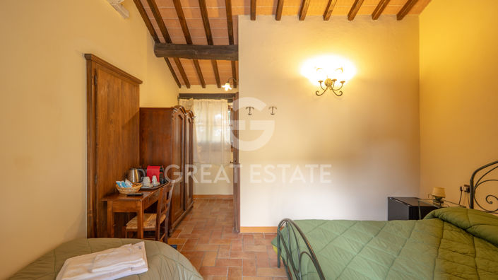 Image No.31-13 Bed Farmhouse for sale