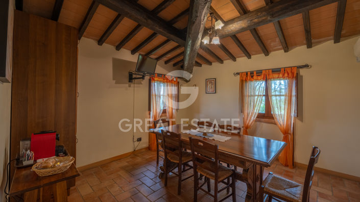 Image No.33-13 Bed Farmhouse for sale