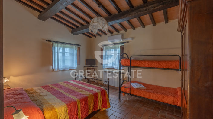 Image No.58-13 Bed Farmhouse for sale