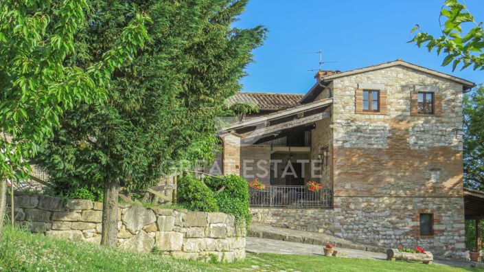 Image No.7-13 Bed Farmhouse for sale