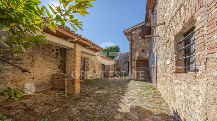 Image No.16-5 Bed Country House for sale