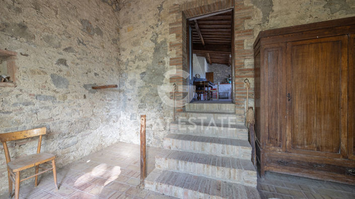 Image No.44-5 Bed Country House for sale