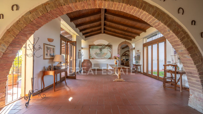 Image No.21-8 Bed Country House for sale