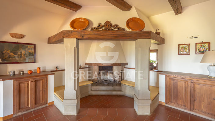 Image No.33-8 Bed Country House for sale