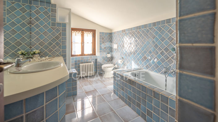 Image No.41-8 Bed Country House for sale