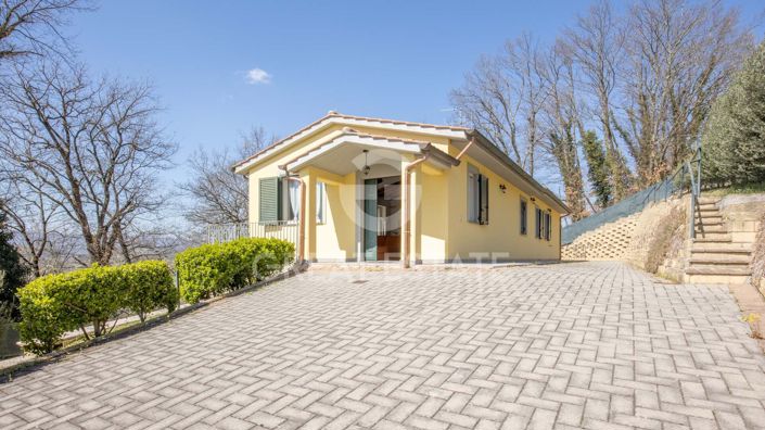 Image No.3-3 Bed Villa for sale