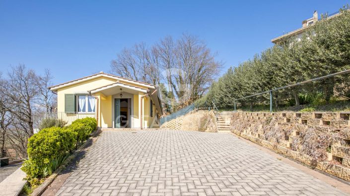 Image No.9-3 Bed Villa for sale