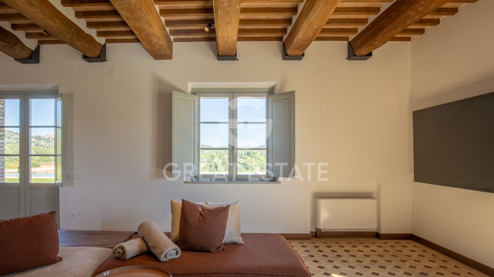 Image No.11-4 Bed Country House for sale