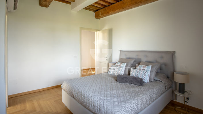 Image No.19-4 Bed Country House for sale