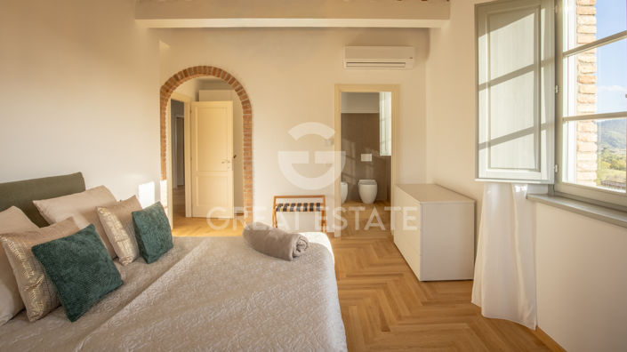 Image No.23-4 Bed Country House for sale