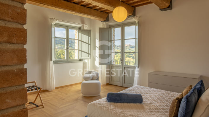 Image No.24-4 Bed Country House for sale