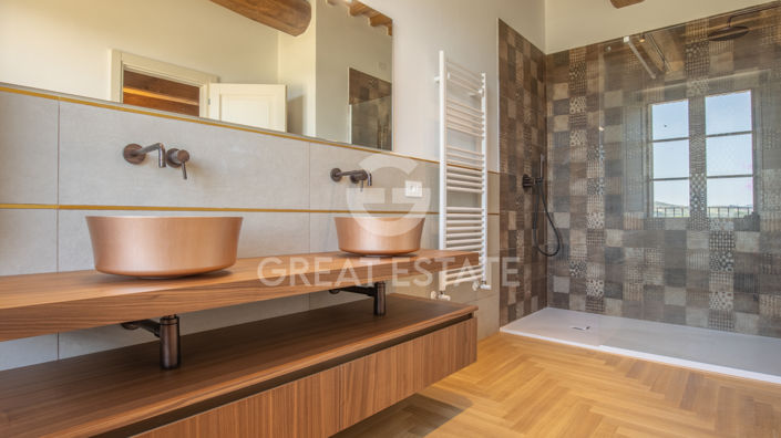 Image No.26-4 Bed Country House for sale