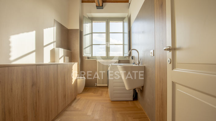 Image No.30-4 Bed Country House for sale