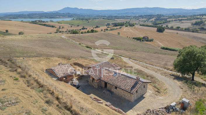Image No.1-Maison de campagne de 2 chambres à vendre à Castiglione del Lago